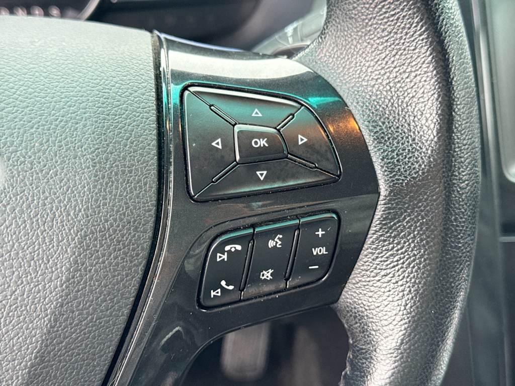 Thumbnail: 2017 Ford Explorer - 31