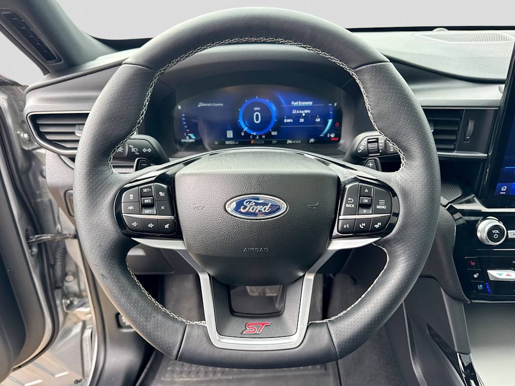 Thumbnail: 2023 Ford Explorer - 13