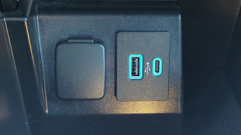 Thumbnail: 2024 Ford Explorer - 16