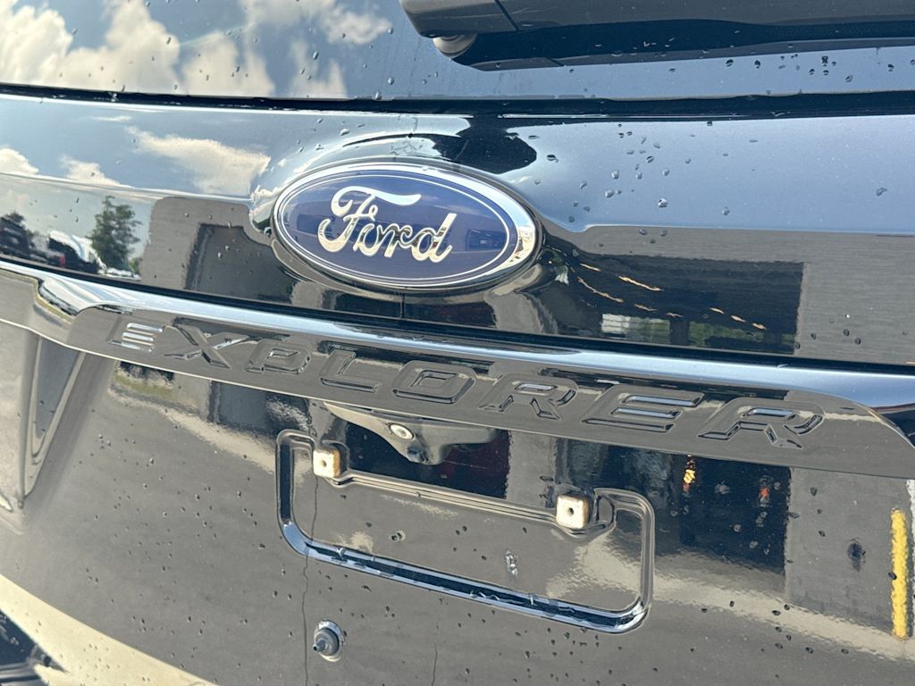 Thumbnail: 2018 Ford Explorer - 23