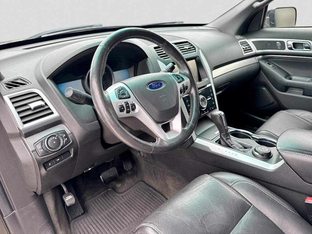 Thumbnail: 2015 Ford Explorer - 2