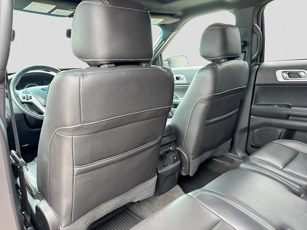 Thumbnail: 2015 Ford Explorer - 11
