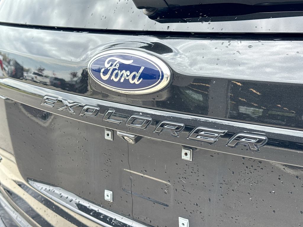 Thumbnail: 2015 Ford Explorer - 24