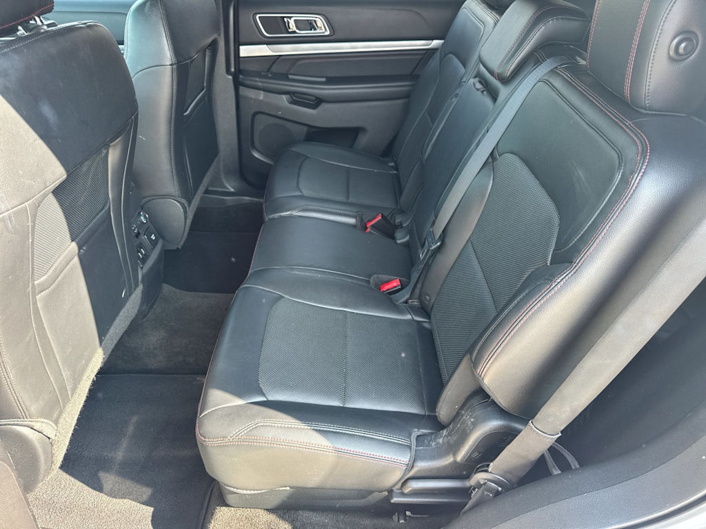 Thumbnail: 2016 Ford Explorer - 28