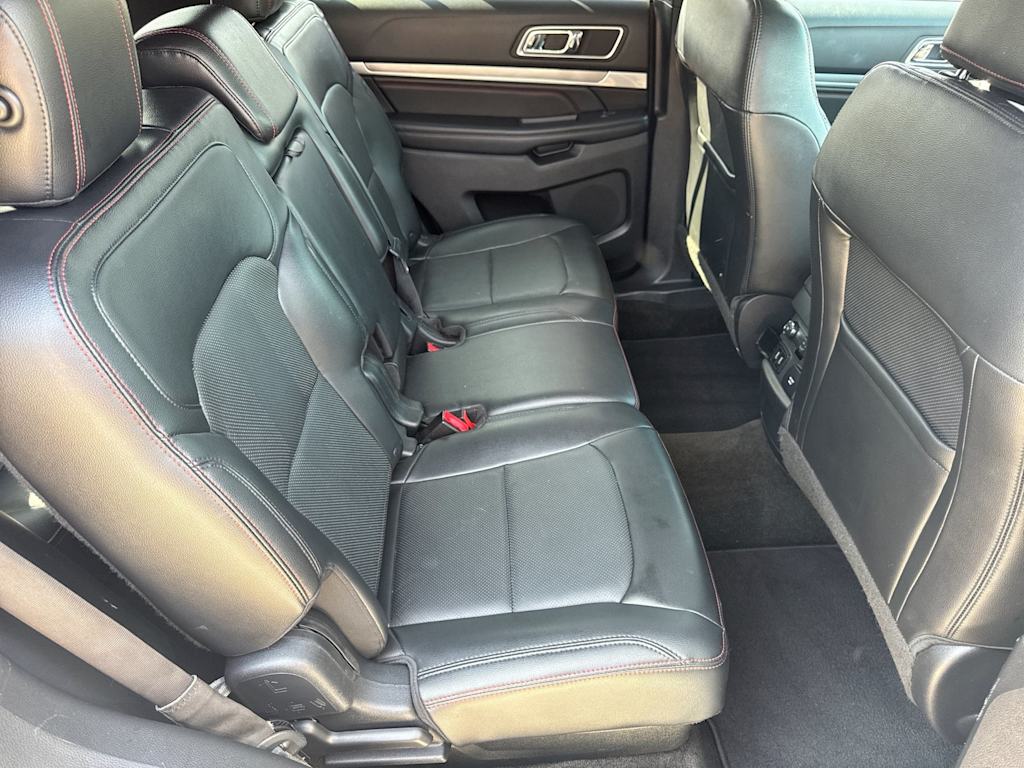 Thumbnail: 2016 Ford Explorer - 29