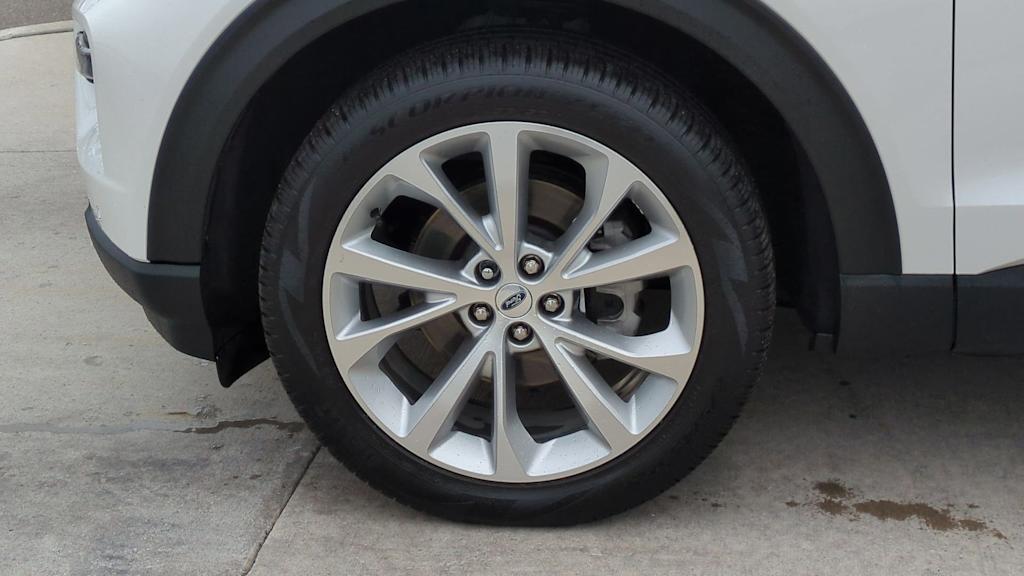 Thumbnail: 2023 Ford Explorer - 8