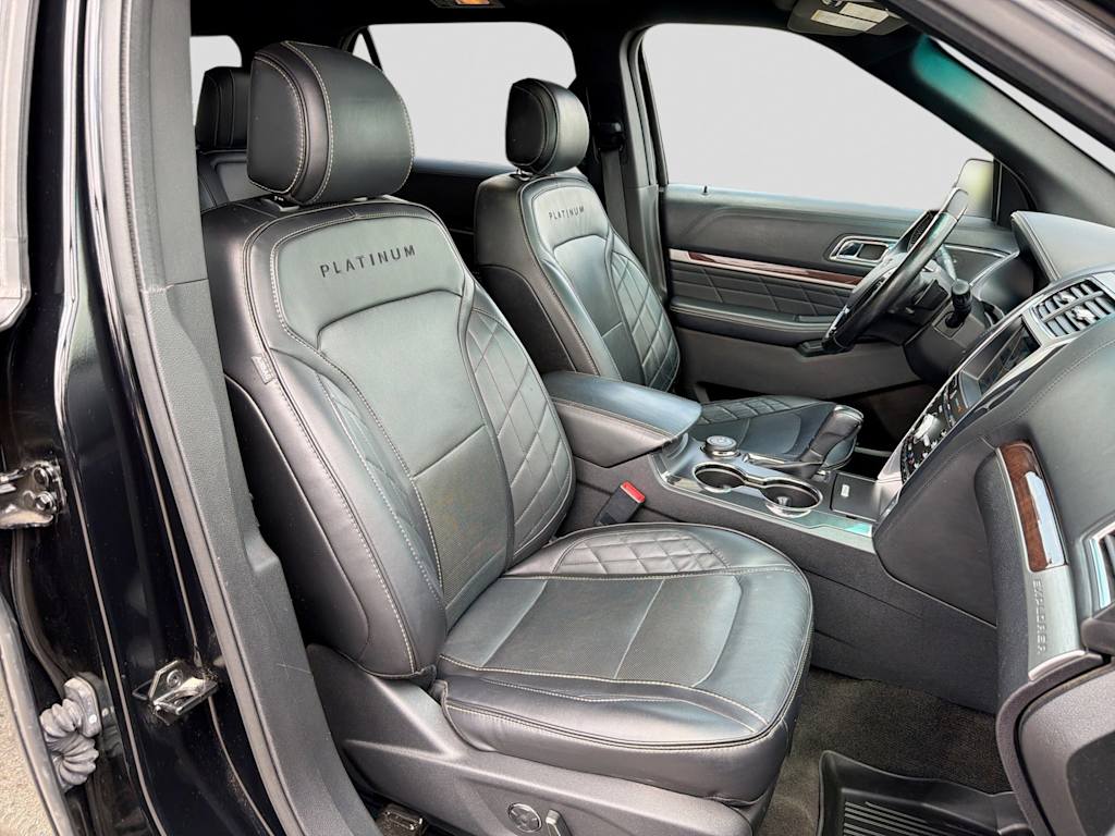 Thumbnail: 2017 Ford Explorer - 30