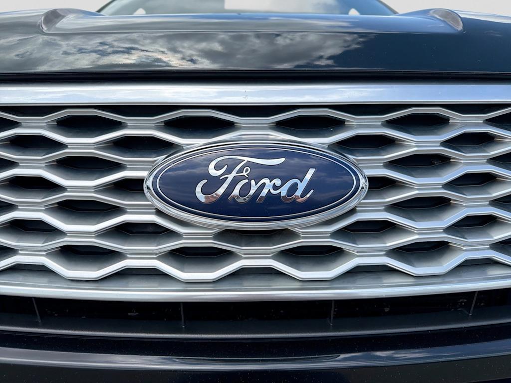 Thumbnail: 2017 Ford Explorer - 7