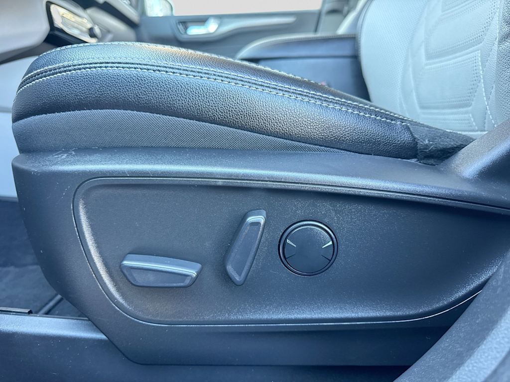 Thumbnail: 2023 Ford Escape - 15