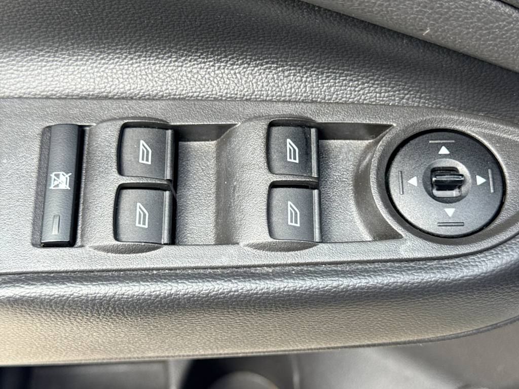 Thumbnail: 2018 Ford Escape - 26