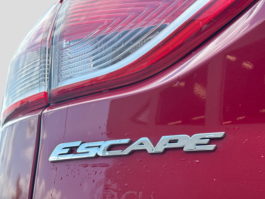 Thumbnail: 2015 Ford Escape - 18