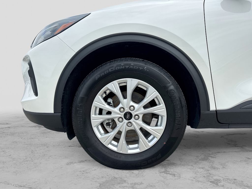 Thumbnail: 2023 Ford Escape - 7