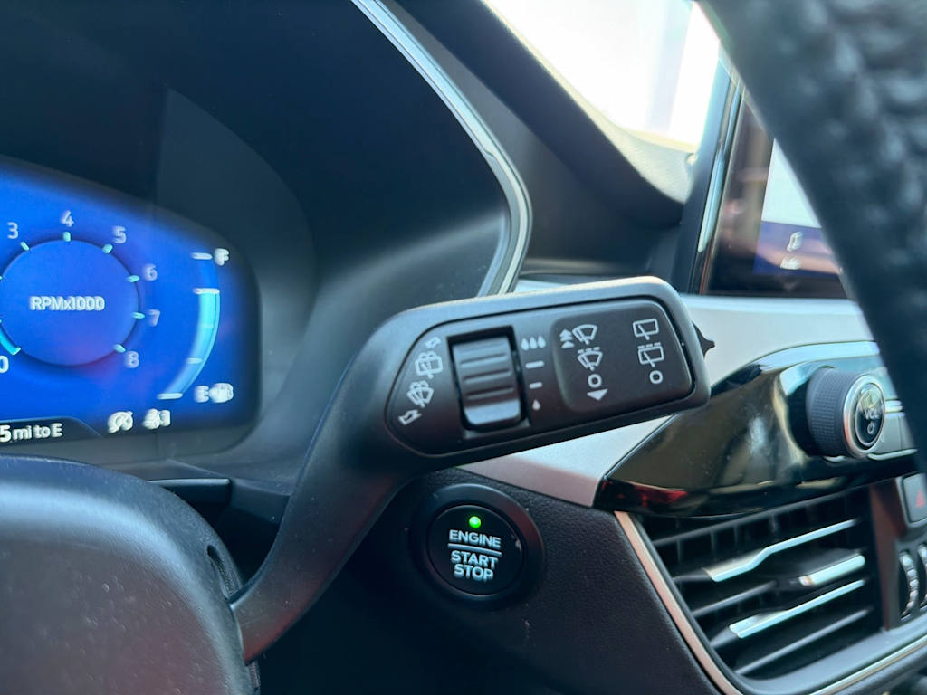 Thumbnail: 2021 Ford Escape - 31