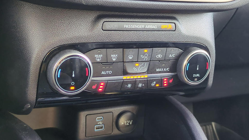 Thumbnail: 2022 Ford Escape - 32