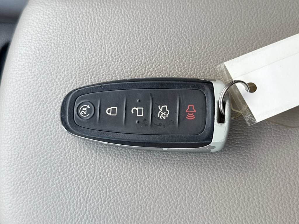 Thumbnail: 2019 Ford Escape - 18