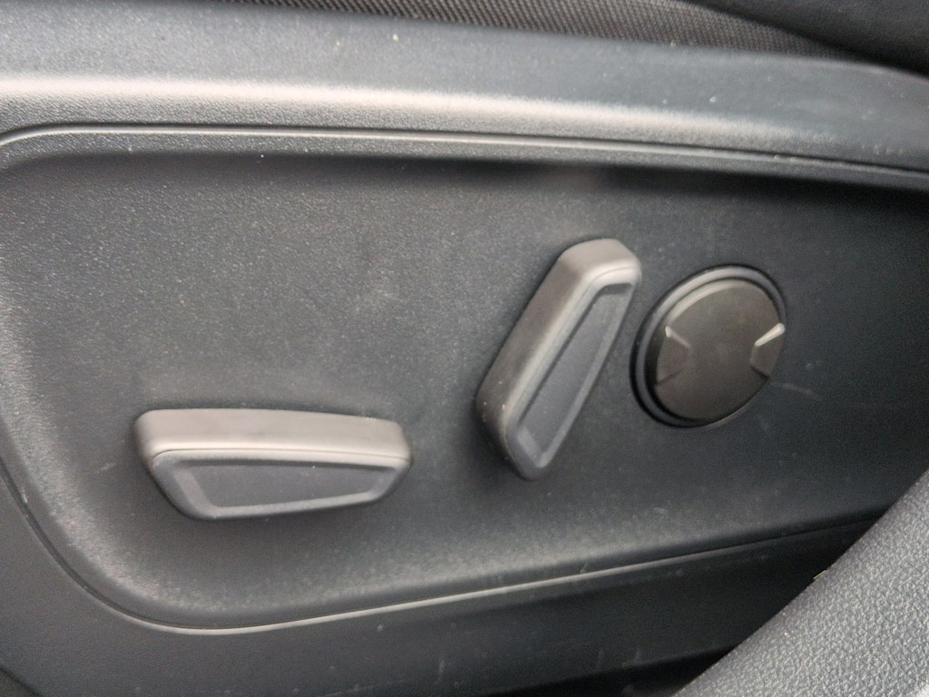 Thumbnail: 2020 Ford Escape - 24