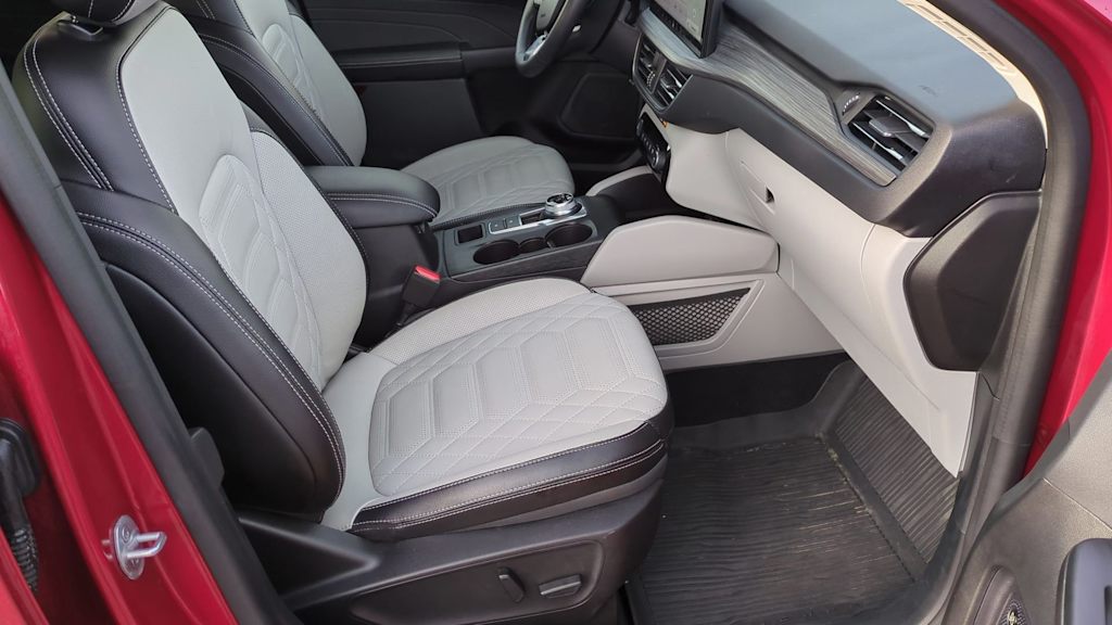 Thumbnail: 2023 Ford Escape - 25