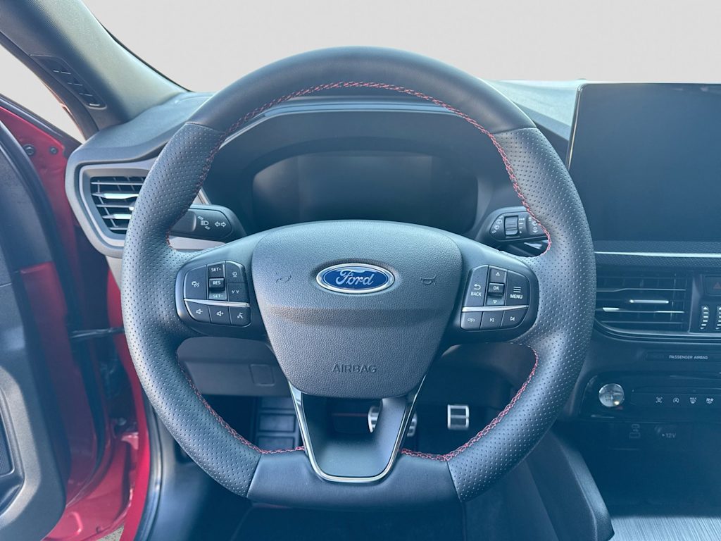 Thumbnail: 2023 Ford Escape - 9