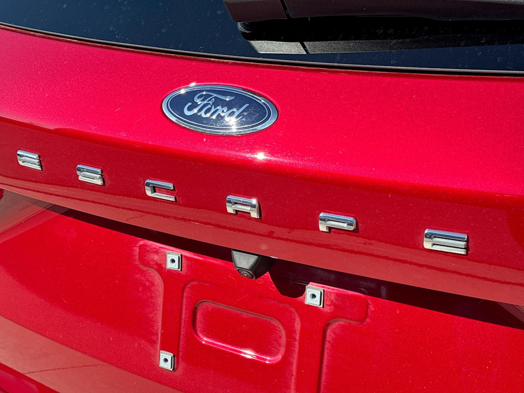 Thumbnail: 2023 Ford Escape - 18