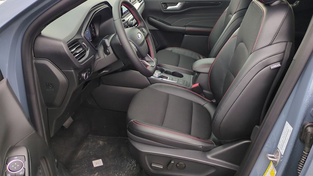 Thumbnail: 2025 Ford Escape - 8