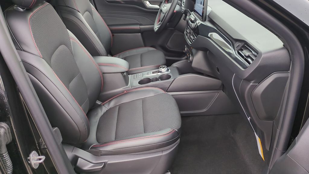 Thumbnail: 2025 Ford Escape - 25