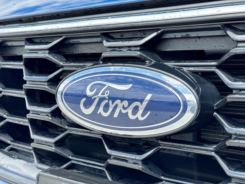 Thumbnail: 2023 Ford Escape - 7