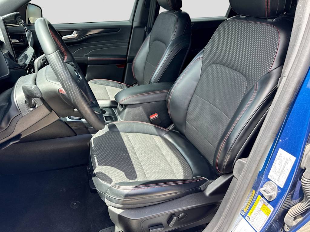 Thumbnail: 2023 Ford Escape - 10