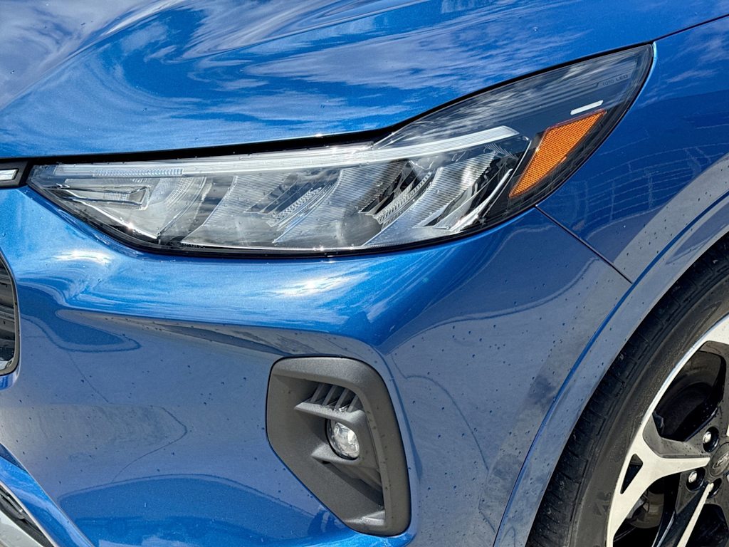 Thumbnail: 2023 Ford Escape - 22