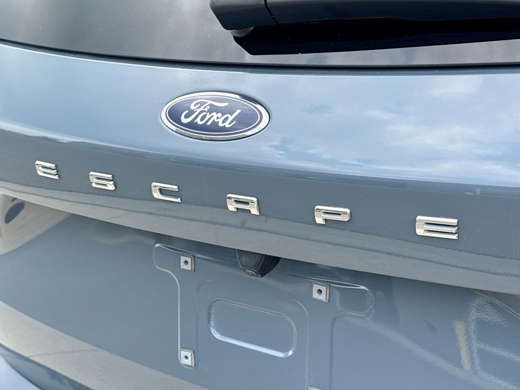 Thumbnail: 2023 Ford Escape - 24