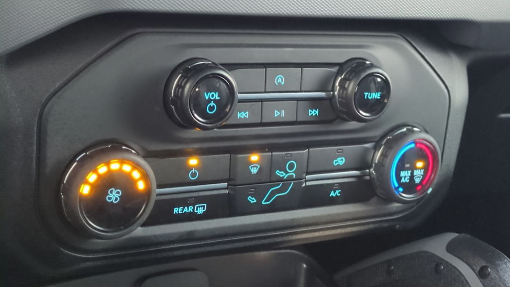 Thumbnail: 2023 Ford Bronco - 32