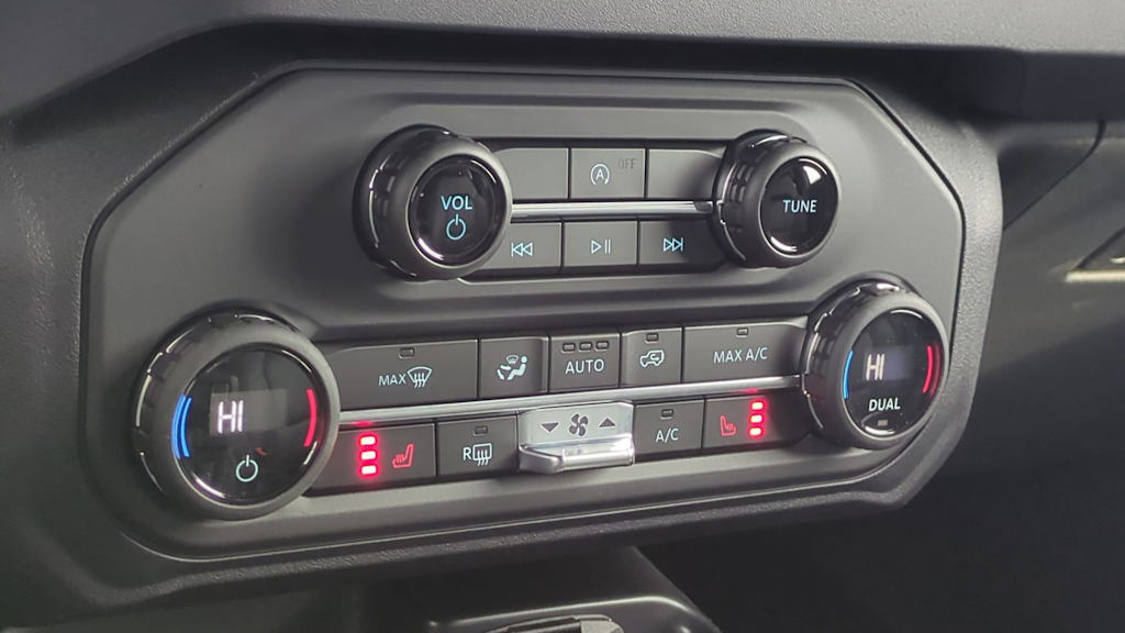 Thumbnail: 2025 Ford Bronco - 32