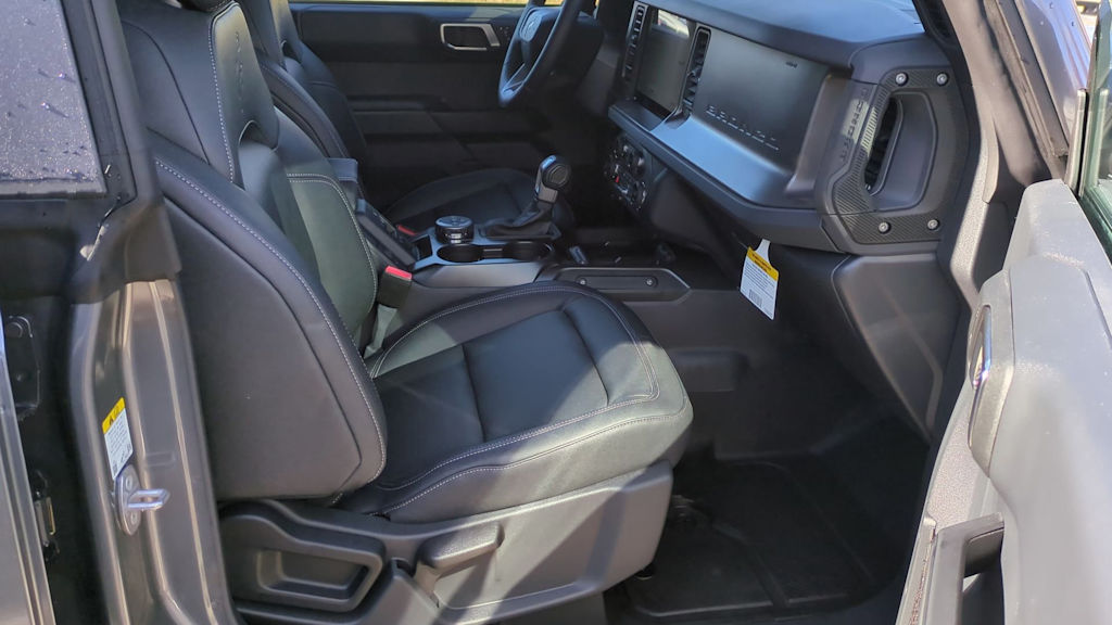 Thumbnail: 2025 Ford Bronco - 12