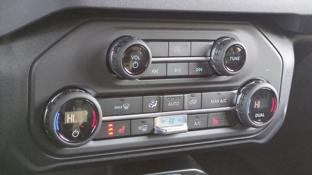 Thumbnail: 2025 Ford Bronco - 32