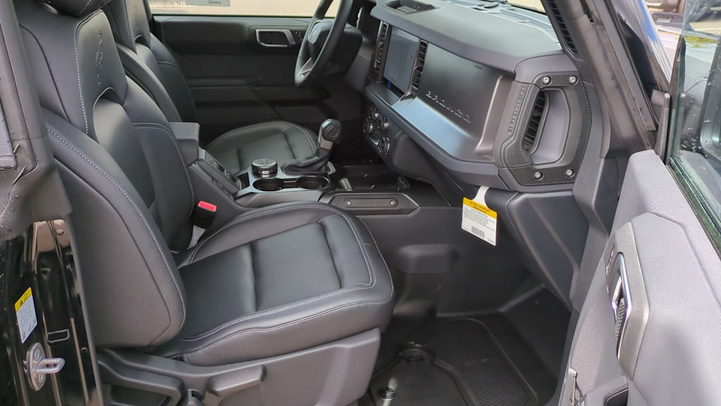 Thumbnail: 2025 Ford Bronco - 12