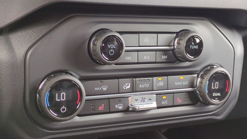 Thumbnail: 2025 Ford Bronco - 31