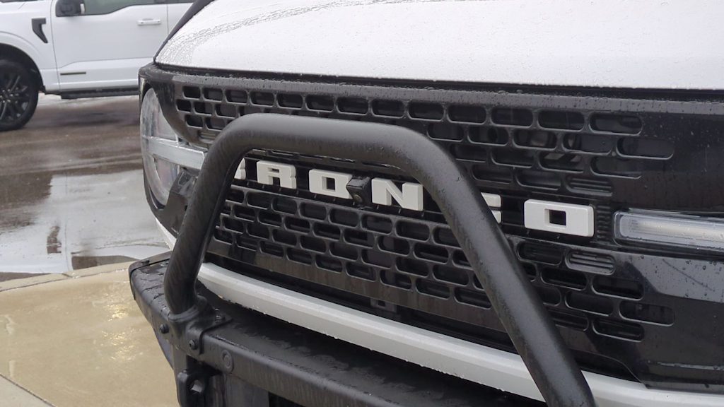 Thumbnail: 2022 Ford Bronco - 7