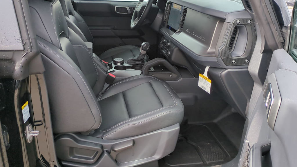 Thumbnail: 2025 Ford Bronco - 11