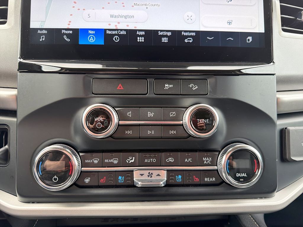 Thumbnail: 2022 Ford Expedition MAX - 32