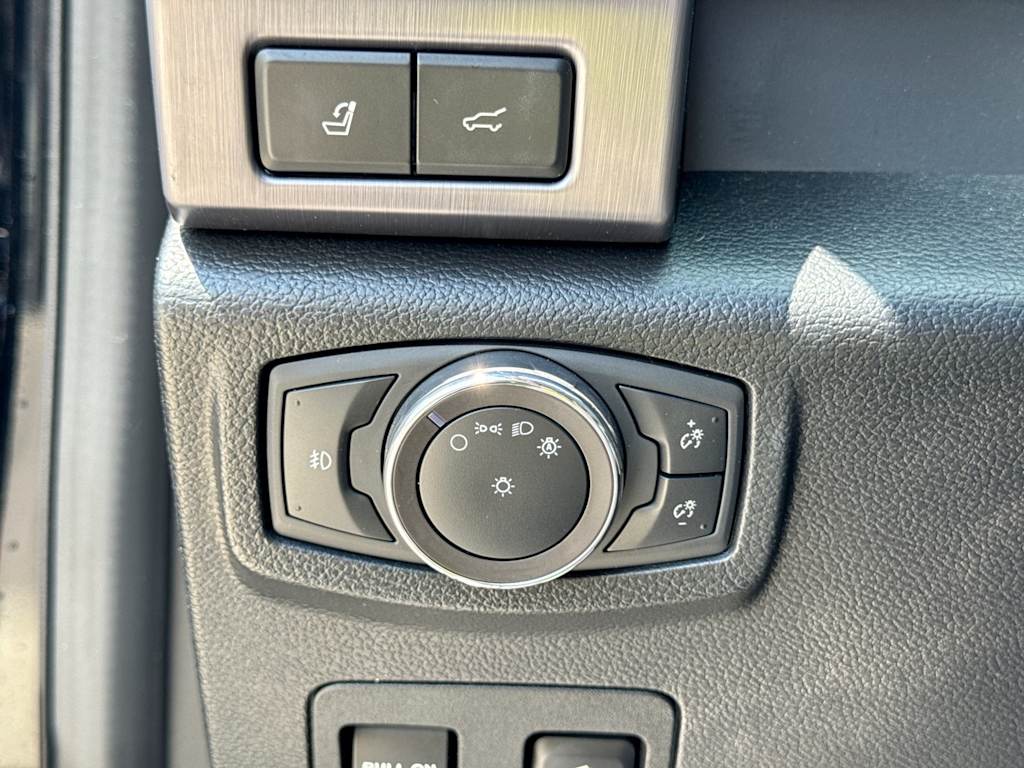 Thumbnail: 2019 Ford Expedition - 33
