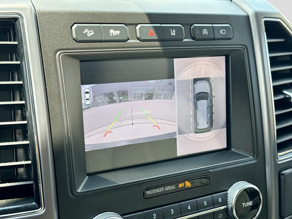Thumbnail: 2019 Ford Expedition - 35