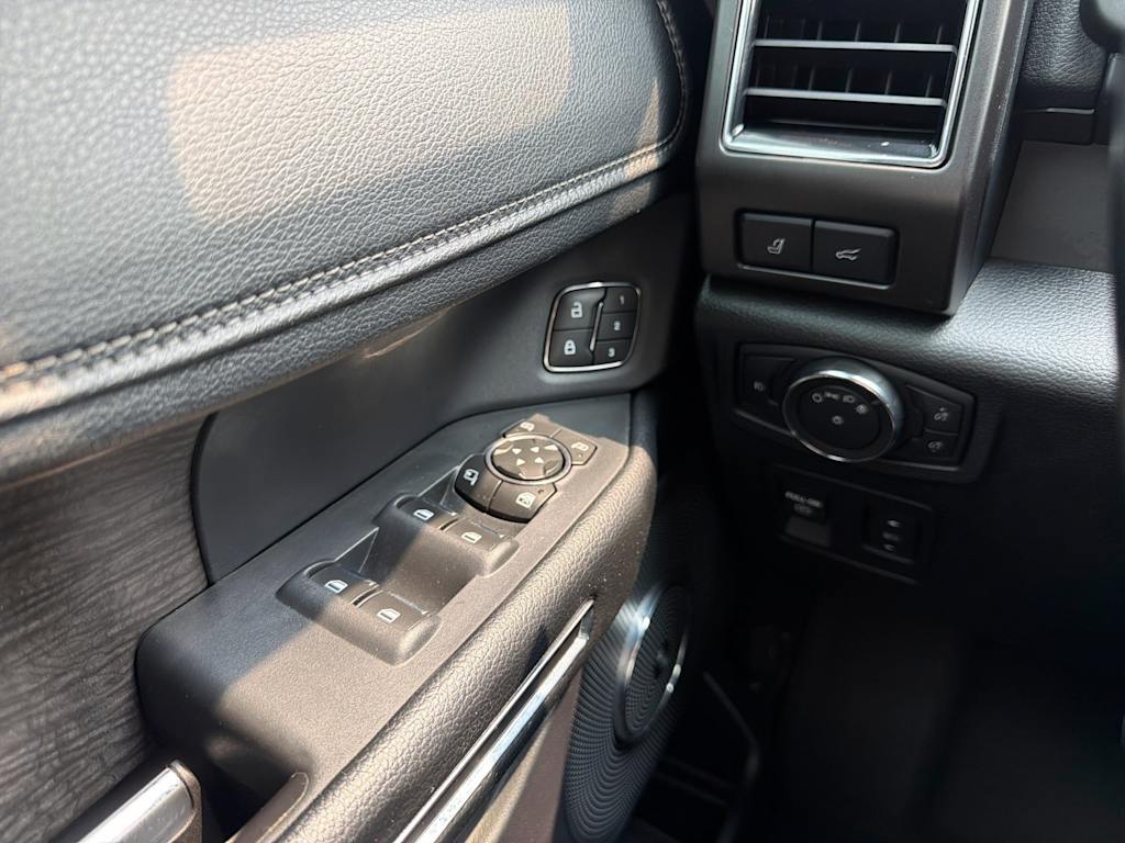 Thumbnail: 2021 Ford Expedition - 24