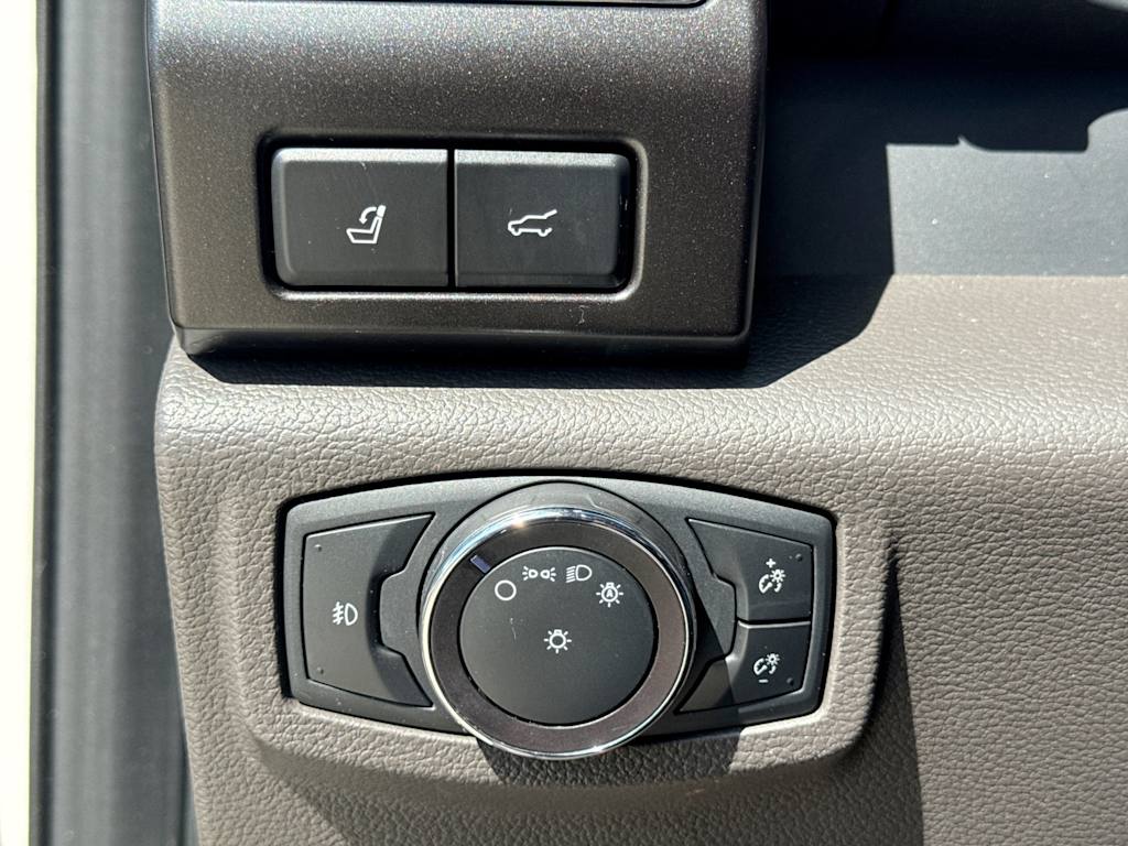 Thumbnail: 2019 Ford Expedition - 31