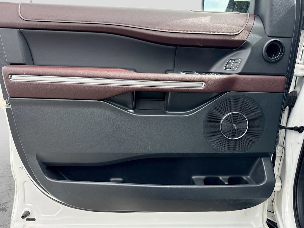 Thumbnail: 2022 Ford Expedition - 35