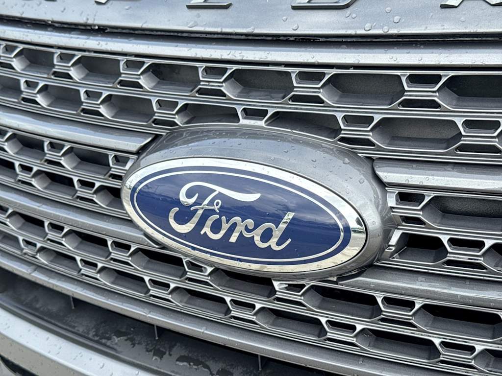 Thumbnail: 2021 Ford Explorer - 7