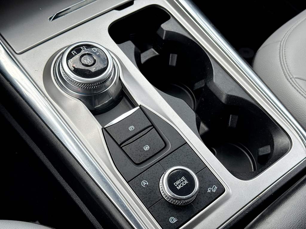 Thumbnail: 2021 Ford Explorer - 15