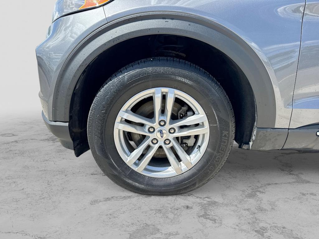Thumbnail: 2022 Ford Explorer - 8