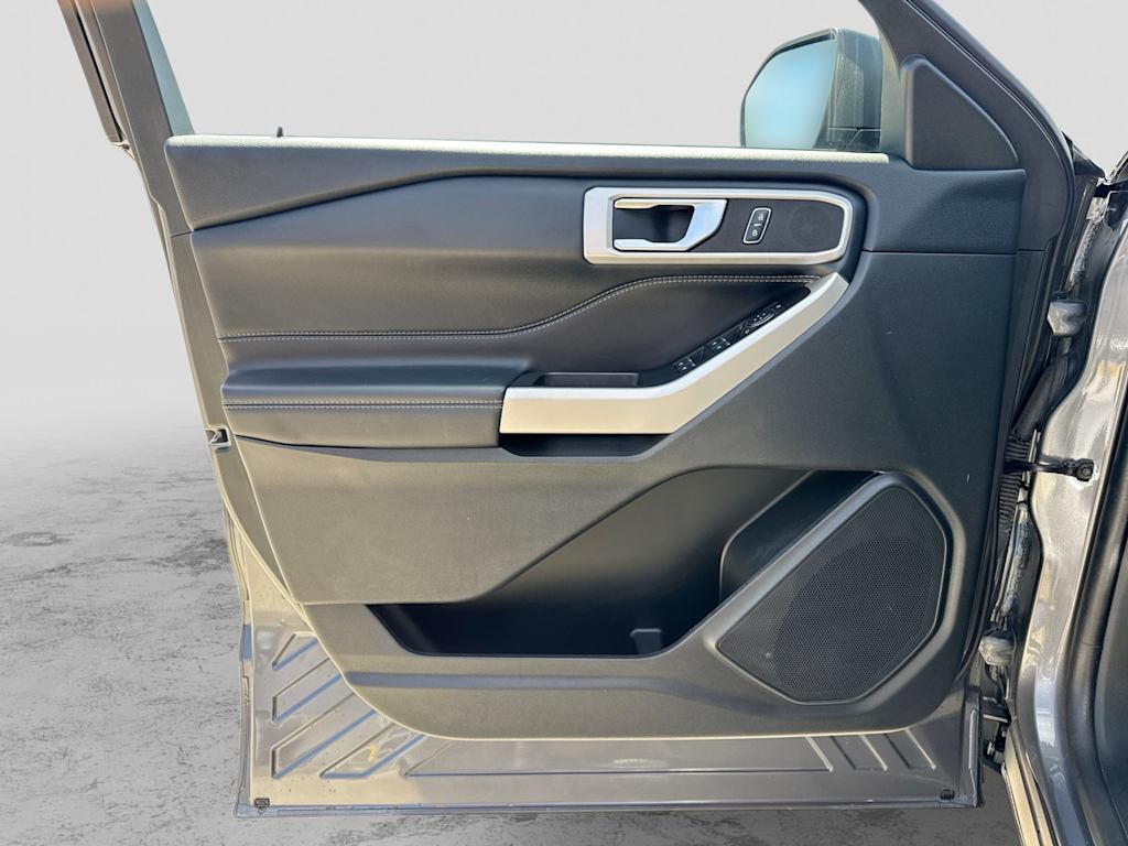Thumbnail: 2022 Ford Explorer - 35
