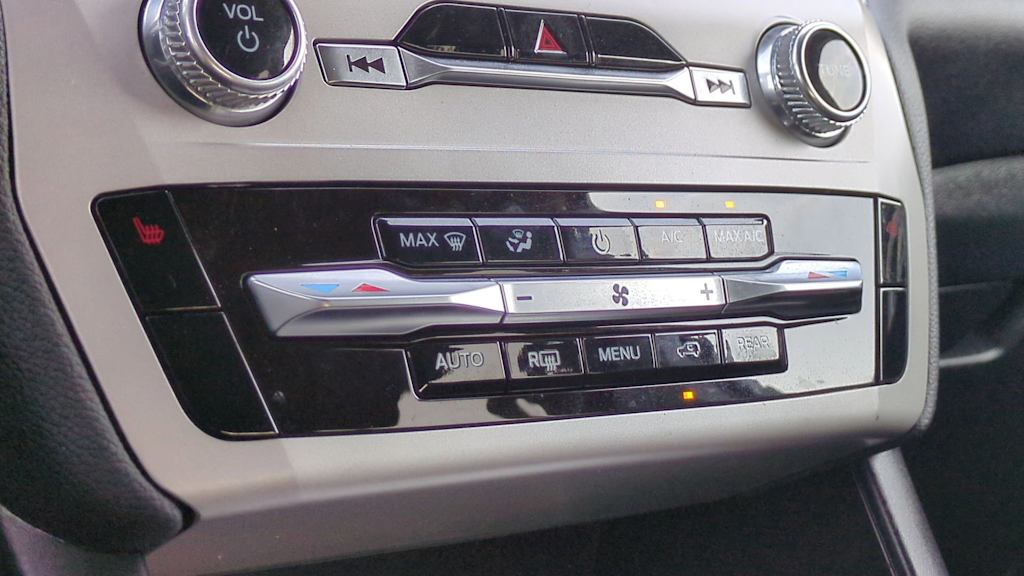 Thumbnail: 2023 Ford Explorer - 31