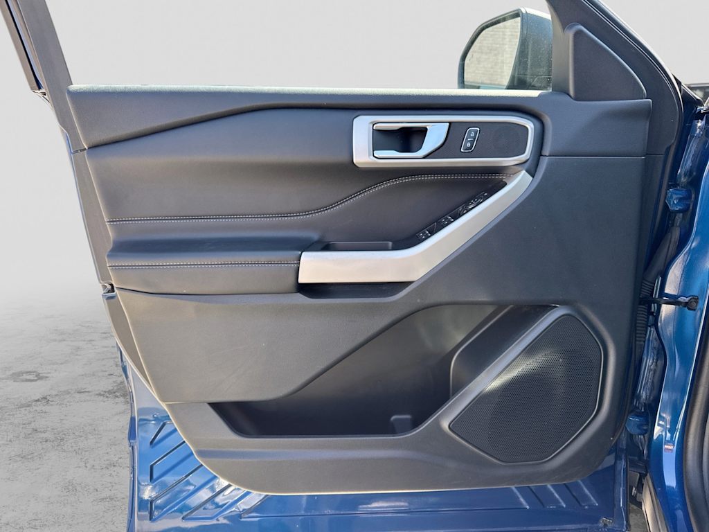 Thumbnail: 2022 Ford Explorer - 36