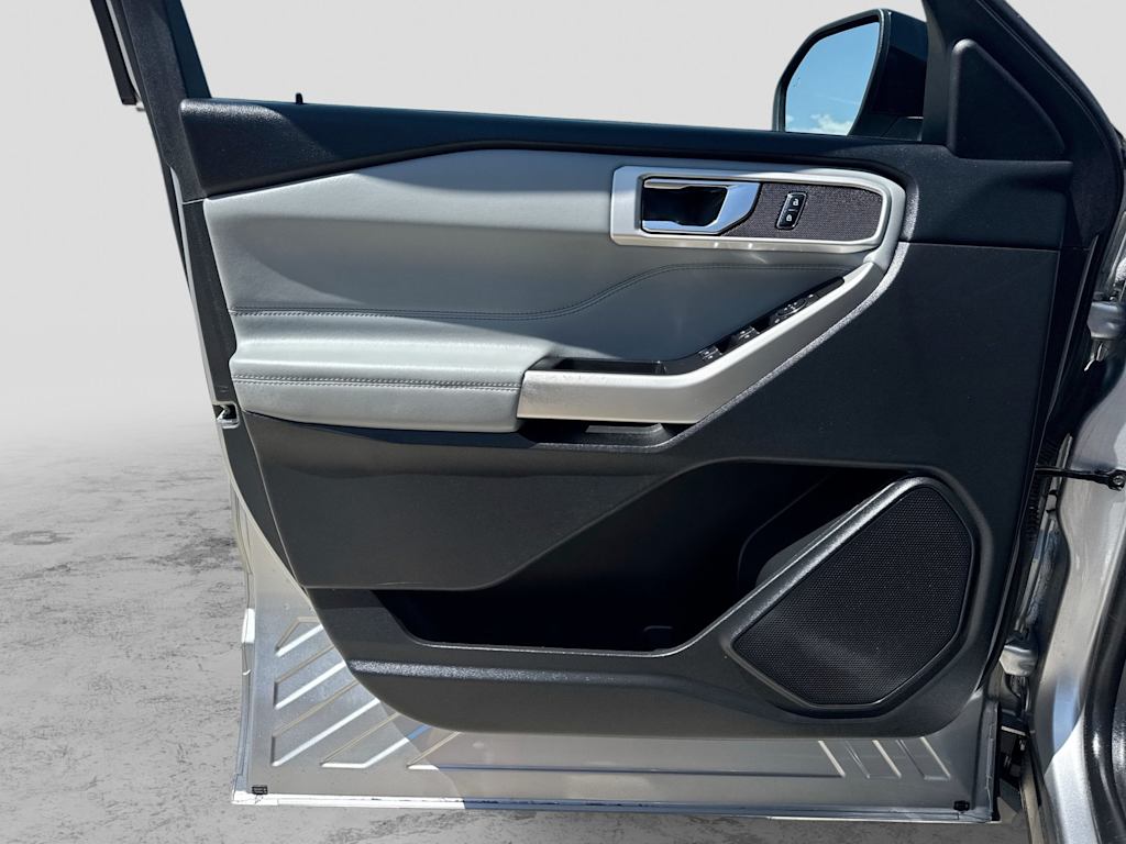 Thumbnail: 2022 Ford Explorer - 35